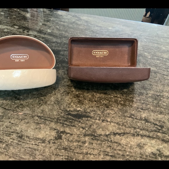 COACH HARD CASES - Picture 2 of 2